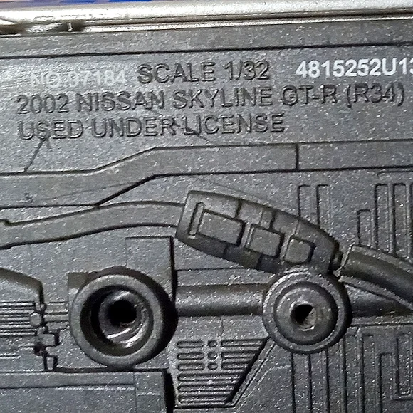 Jada Toys 1:32 scale Die-cast 2002 Nissan Skyline GT-R (R34) (F&F Brian's car) - Picture 7 of 8